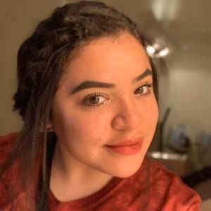 Meet your Posher, Cesia